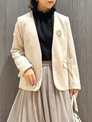 meiさんの「SHOO･LA･RUE｜【洗濯機可/セットアップ可/S-3L】きちんと楽に。カットジョーゼットノーカラージャケット」を使ったコーディネート