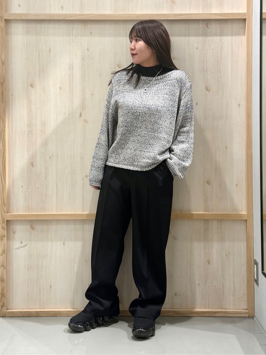 nanaさんの「THE SHOP TK｜MIXカラーで軽やかに テープヤーンニット」を使ったコーディネート