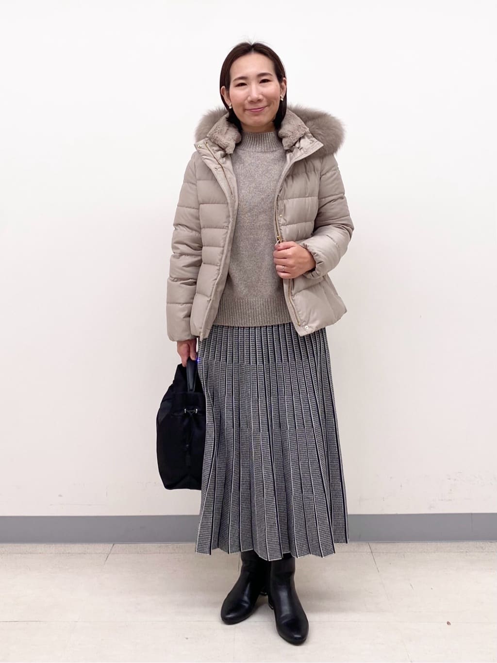 YUKARIさんの「INDIVI｜【名品／撥水／抗菌防臭】ショート丈リサイクルダウンコート」を使ったコーディネート