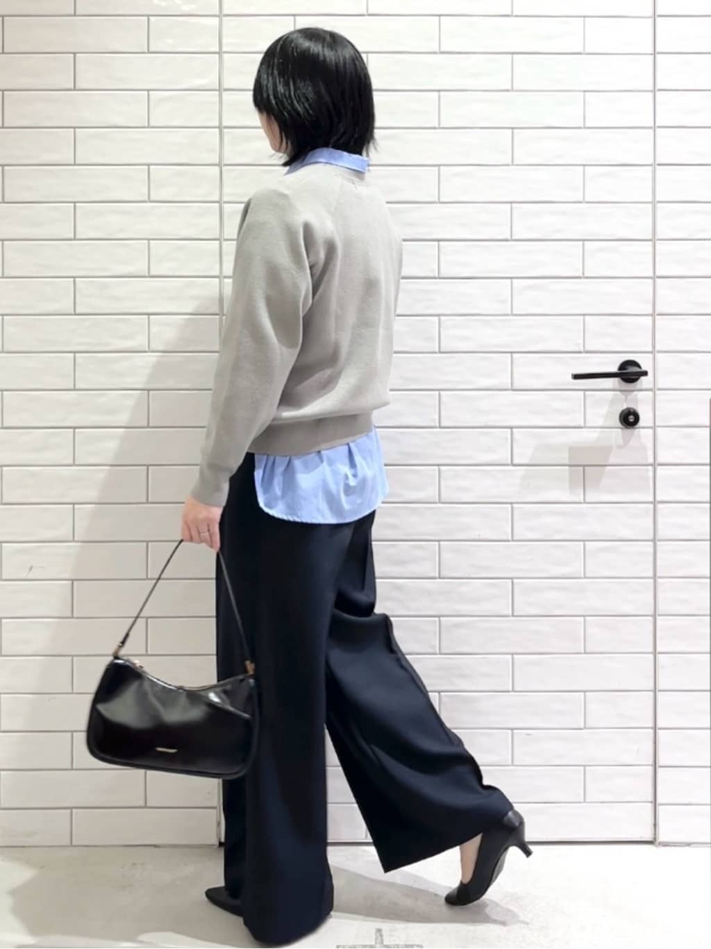 しおりさんの「OPAQUE.CLIP｜スウェットライクニット【洗濯機OK】」を使ったコーディネート