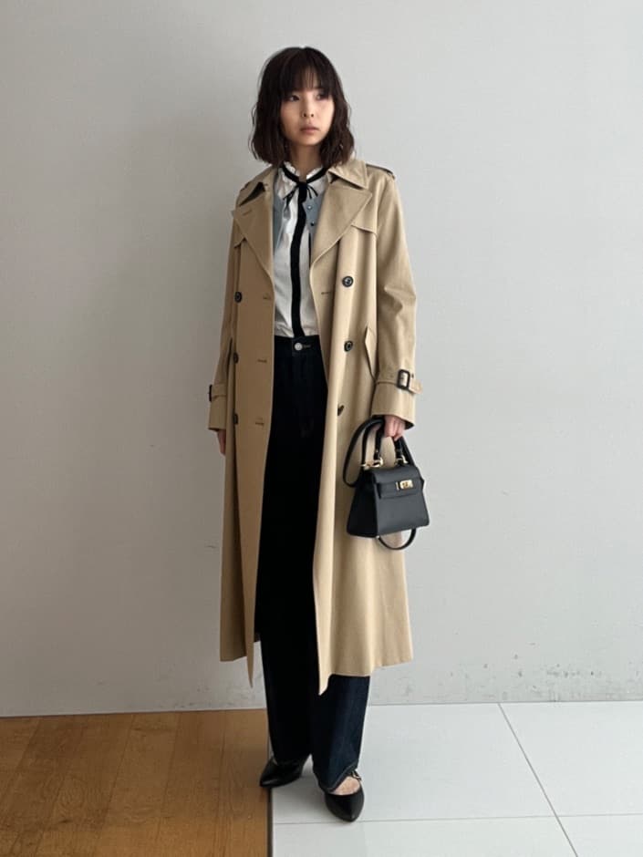 misaさんの「DRESSTERIOR｜◆【撥水/透湿素材】コットンギャバジントレンチコート」を使ったコーディネート