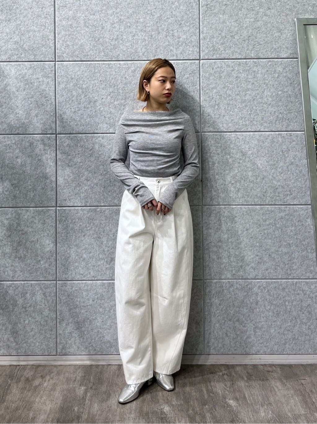 Harukaさんの「INDIVI｜オフショルカットソー」を使ったコーディネート