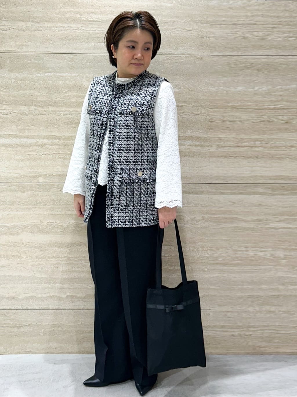 NAMIさんの「OPAQUE.CLIP｜《通勤対応》ツイードジレ【洗える】」を使ったコーディネート