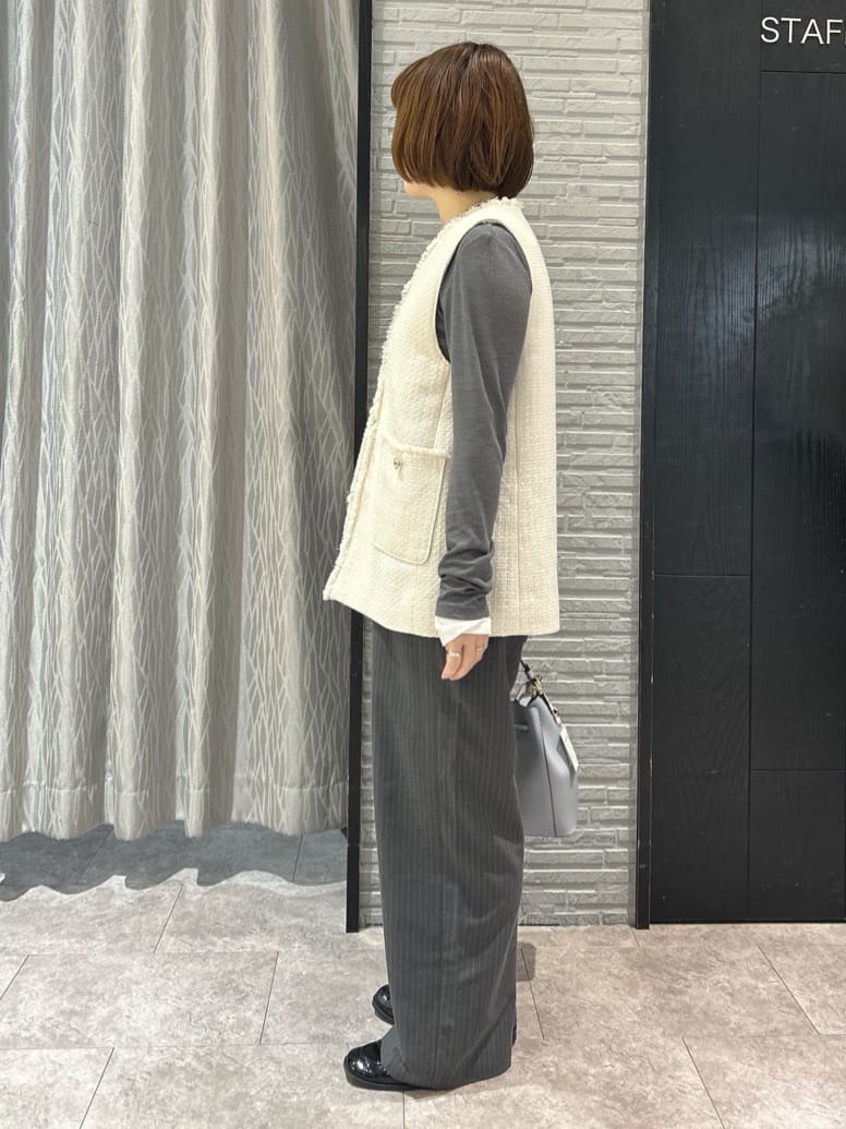 ga_riさんの「THE SHOP TK｜【フォーマルにもカジュアルにも】ツイードジレ」を使ったコーディネート