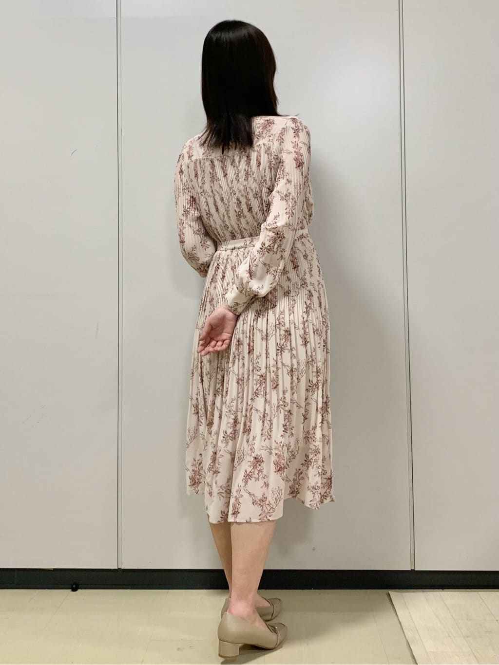 kasumiさんの「index｜ベルト付きプリーツフレアワンピース【洗濯機OK／イージーアイロン／防シワ】《5col》」を使ったコーディネート