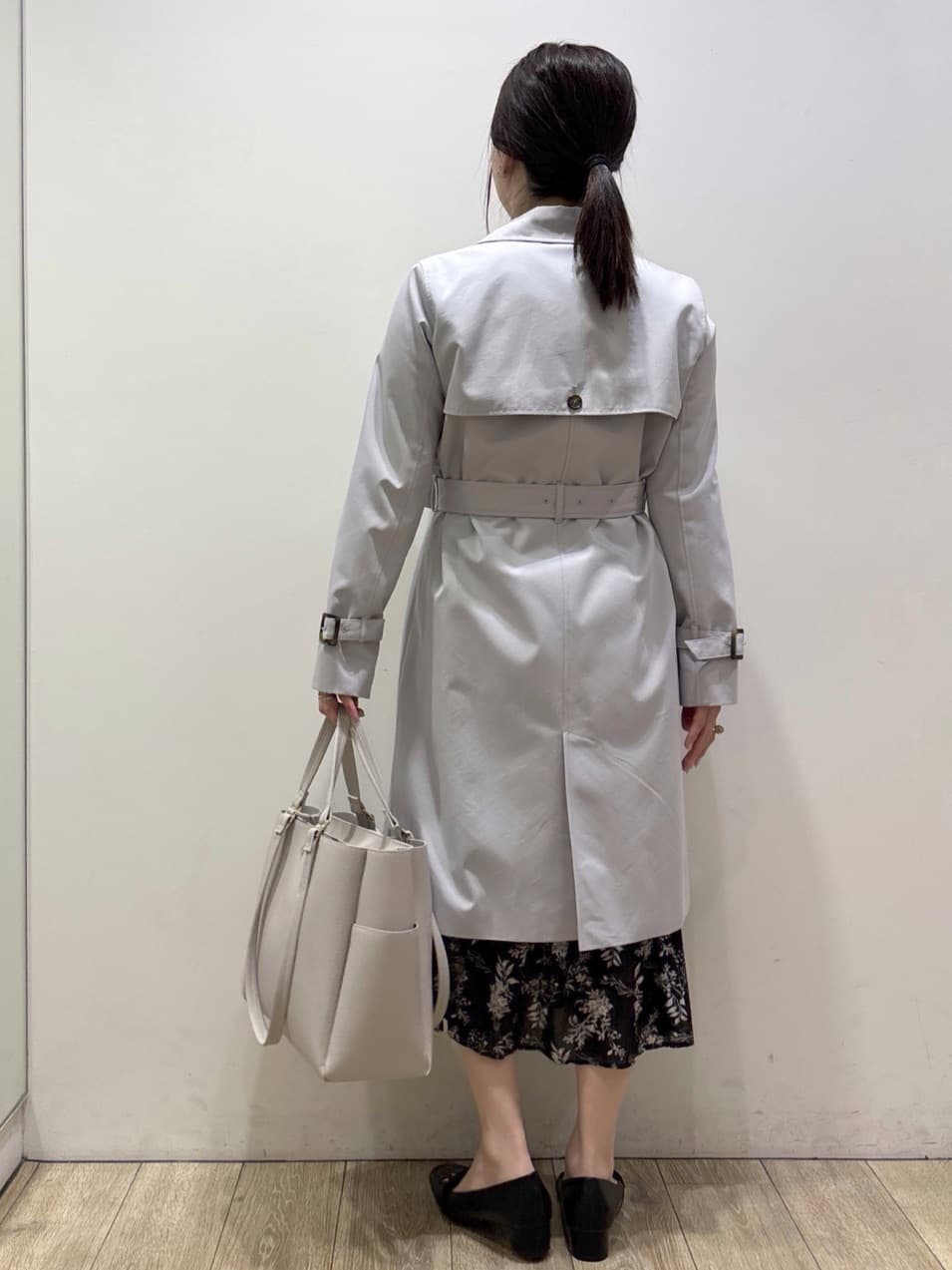 mameさんの「index｜撥水トレンチコート【洗濯機OK／花粉対応】《XS～3L》」を使ったコーディネート