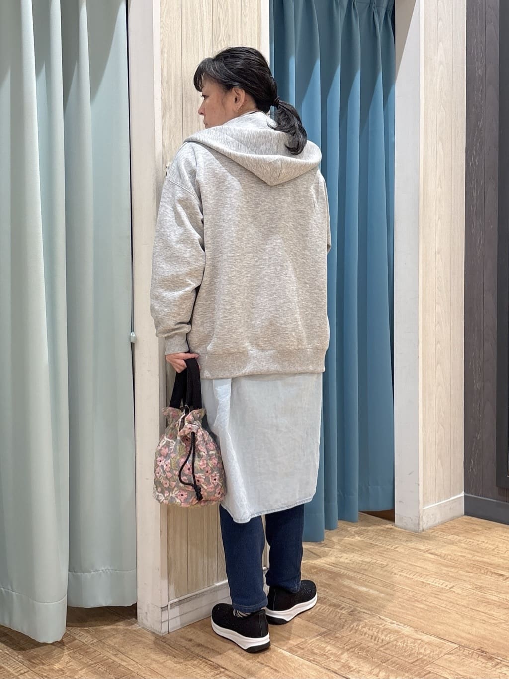 わかさんの「SHOO･LA･RUE｜【インド製】ジャカード巾着バッグ」を使ったコーディネート