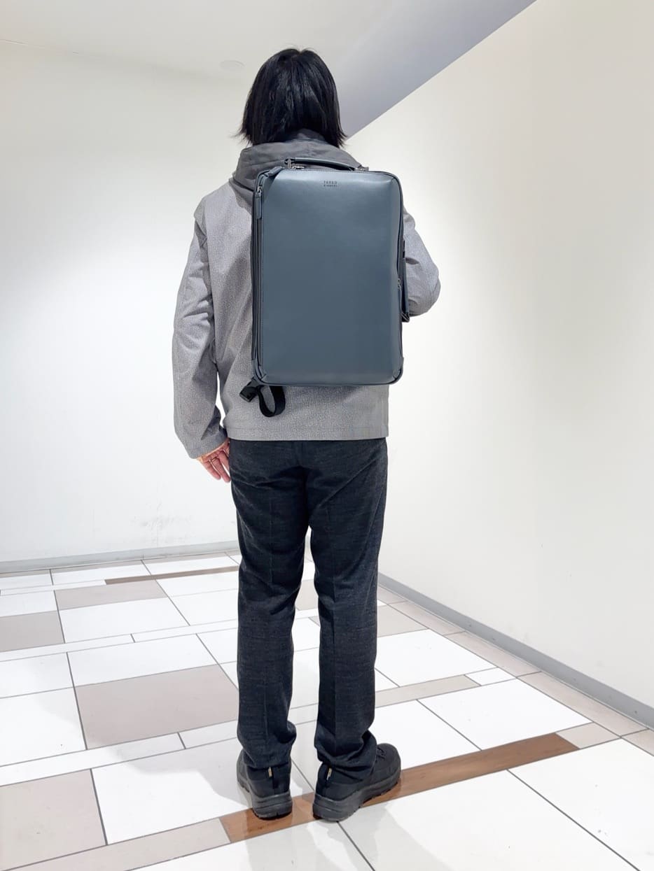 及川さんの「TAKEO KIKUCHI｜2WAYアクティブ ライト ブルゾン」を使ったコーディネート