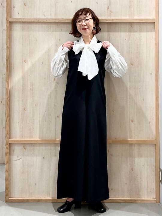 nakoさんの「THE SHOP TK｜【通勤スタイルに】タックボウタイブラウス」を使ったコーディネート