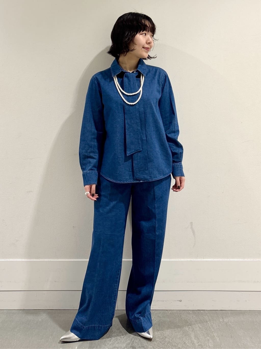 モエカさんの「UNTITLED｜◆【セットアップ可/ワイド】ライトウェイトデニムパンツ」を使ったコーディネート