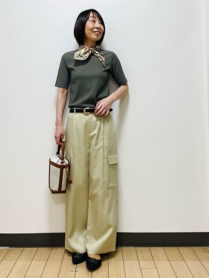 Riiさんの「Reflect｜【インナーにおすすめ◎】クルーネックストレッチリブトップス」を使ったコーディネート