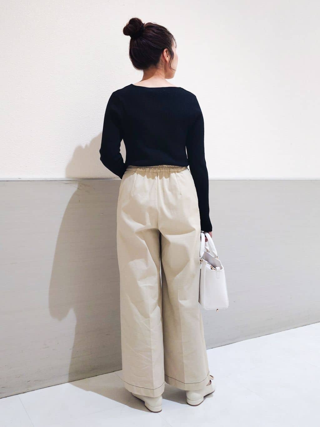 maruさんの「THE SHOP TK｜【通勤にもデイリーにも】CAVIAN 金ボタンダブルブレストジャケット」を使ったコーディネート