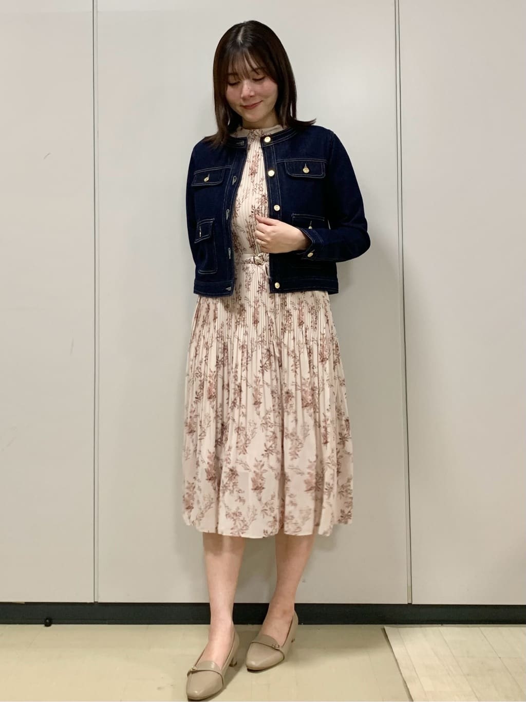 kasumiさんの「index｜ミニマルノーカラーデニムジャケット【洗濯機OK】」を使ったコーディネート