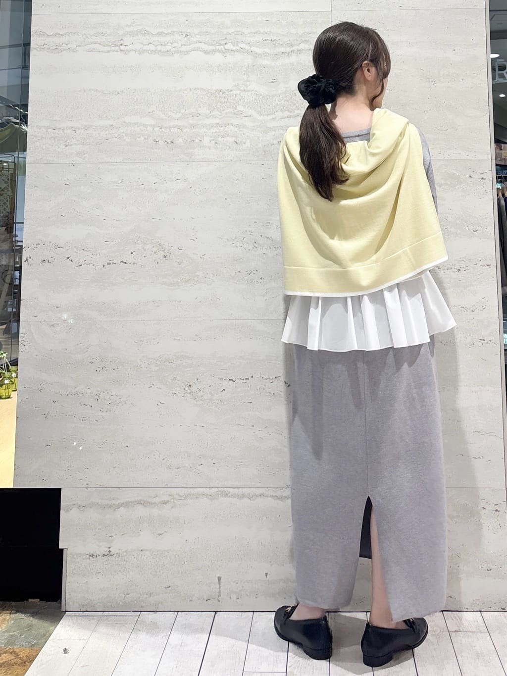 かほさんの「OPAQUE.CLIP｜ペプラムドッキングニットワンピース【洗濯機OK】」を使ったコーディネート