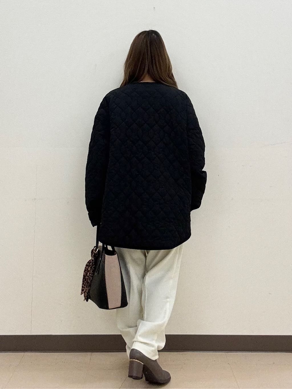 shioさんの「SHOO･LA･RUE｜【洗濯機可/S-LL】美脚見え あったか裏起毛 テーパードパンツ」を使ったコーディネート