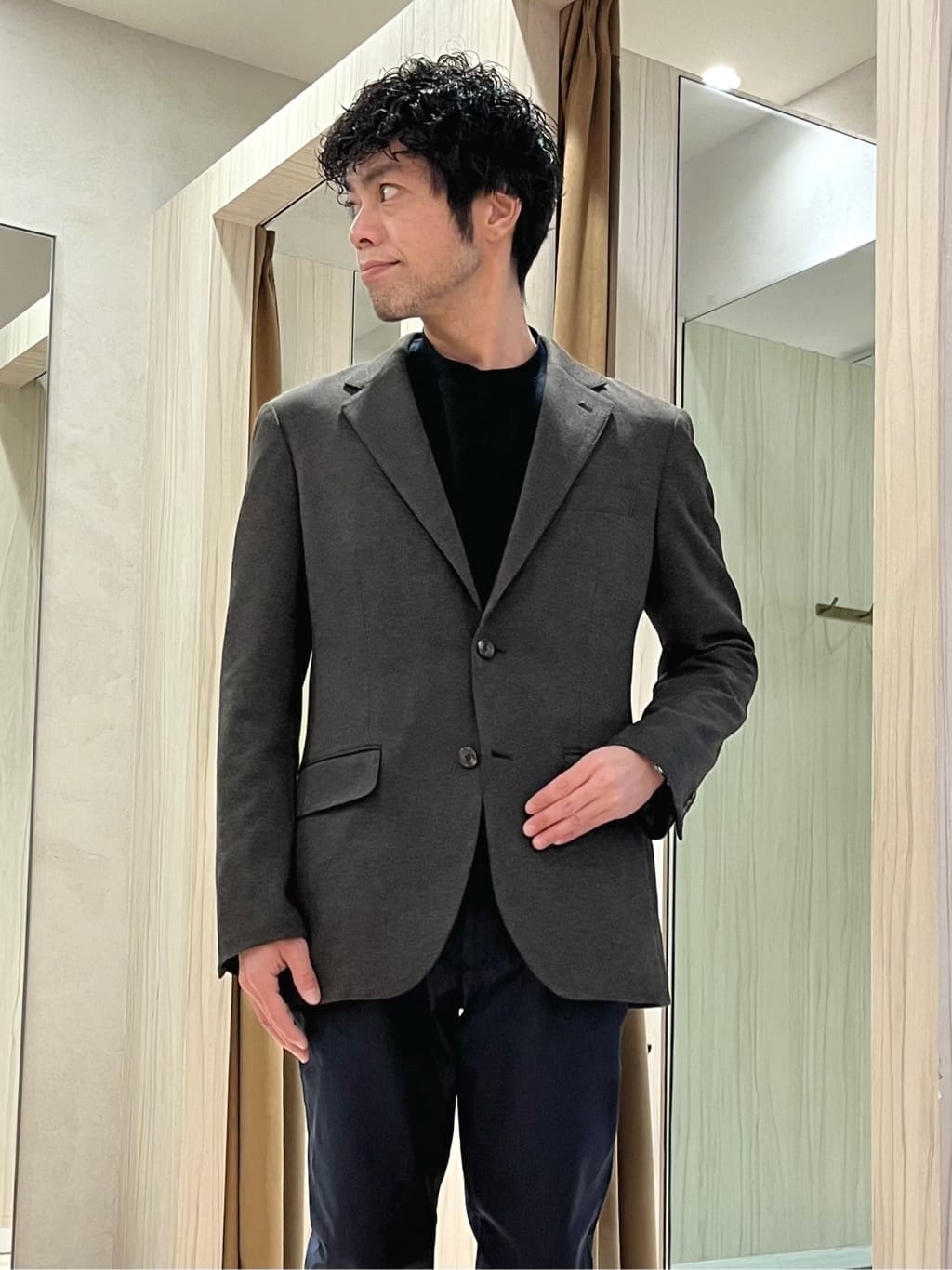 URAさんの「TAKEO KIKUCHI｜カシミヤブレンド ビーバー調ステンカラーコート」を使ったコーディネート