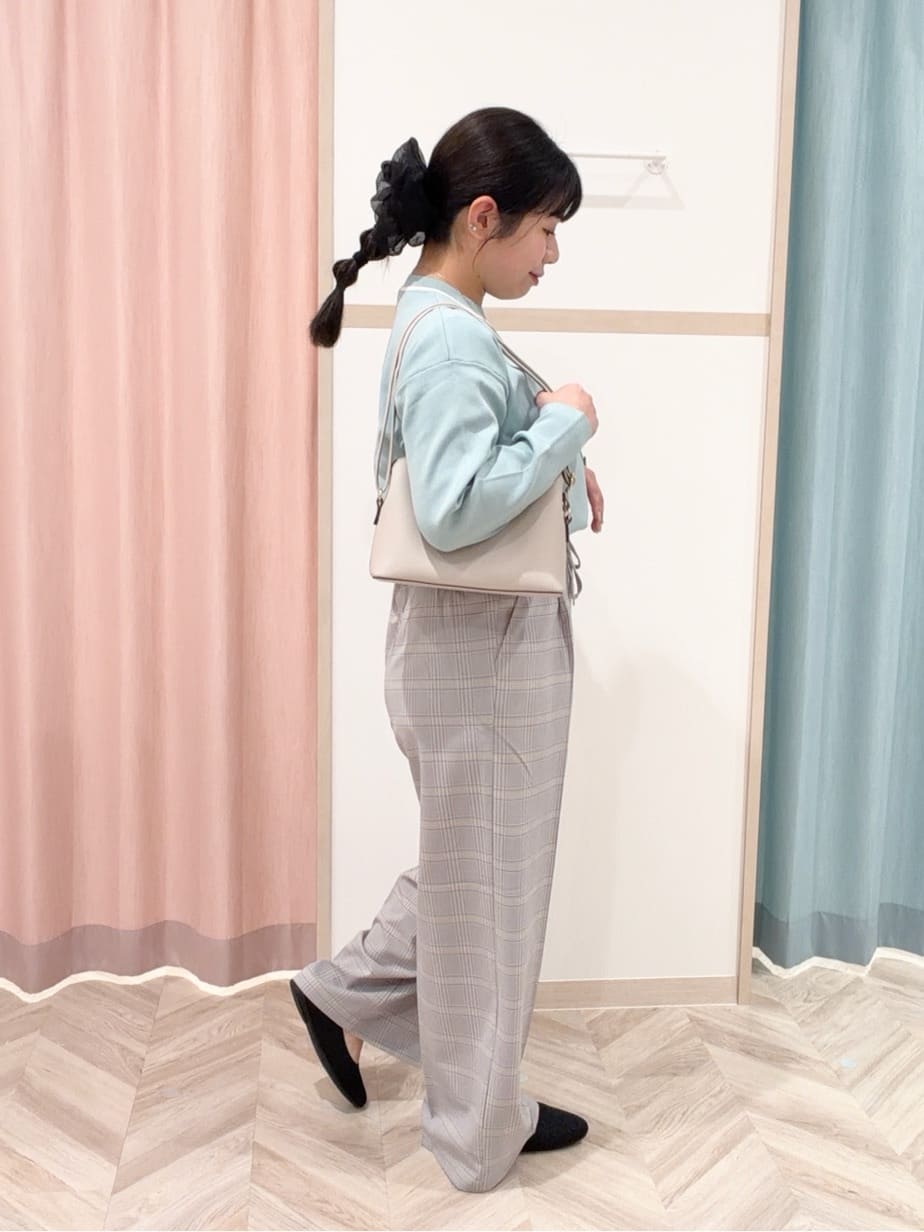 まちゃんなちゃんさんの「SHOO･LA･RUE｜【洗濯機可/S-LL】軽やかなパイピングがポイント スウェットライクニット」を使ったコーディネート