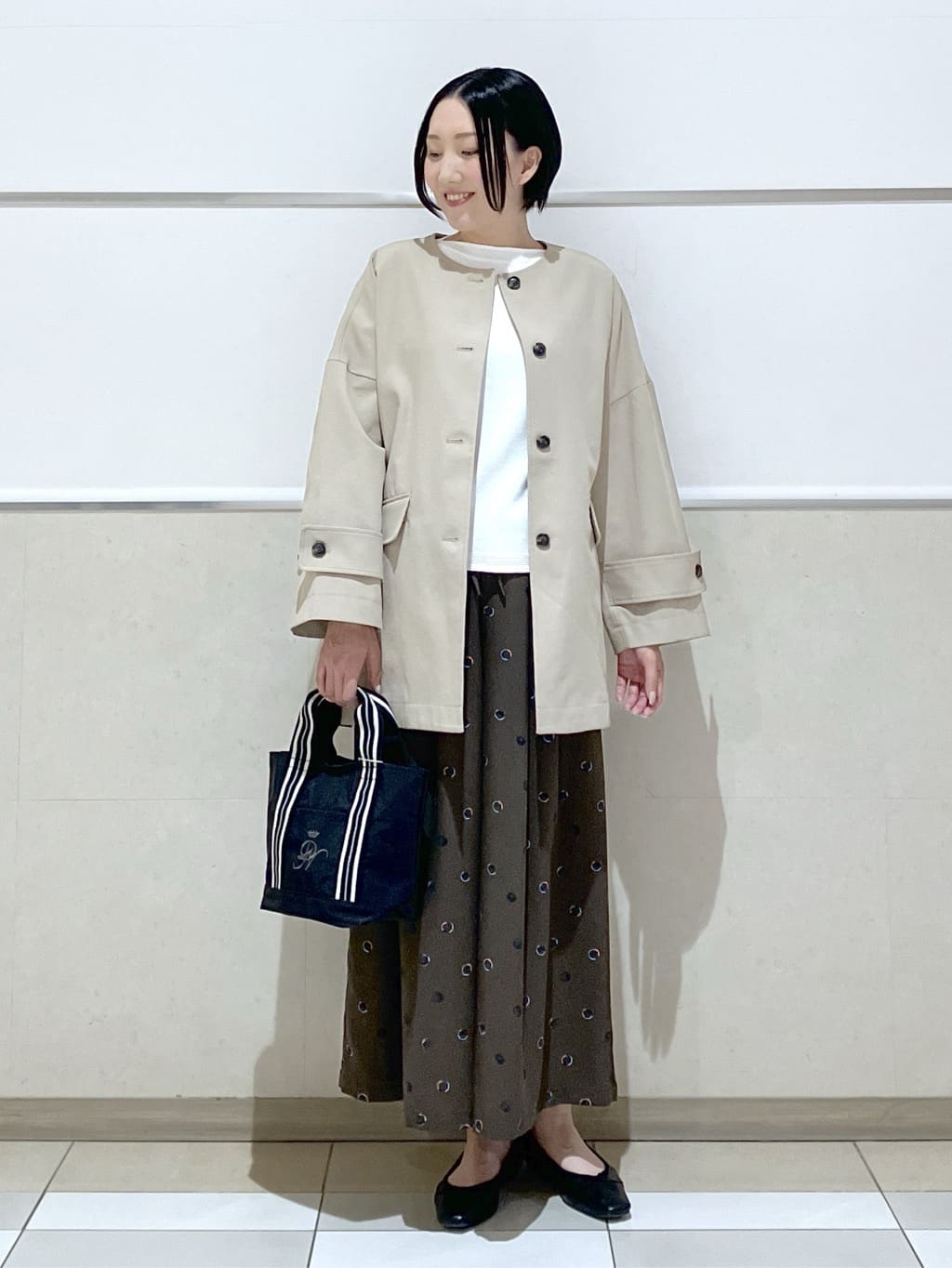 eriko さんの「Dessin｜【花粉ガード/撥水加工/洗える】クルーネックスプリングコート」を使ったコーディネート