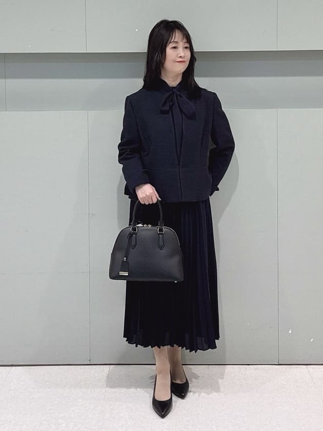makiさんの「UNTITLED｜【きれいめ】ツイード ペプラムジャケット」を使ったコーディネート