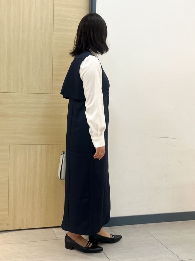 YOさんの「grove｜高評価！【一枚着／ジレ】着回しできるトレンチライクジャンドレ」を使ったコーディネート