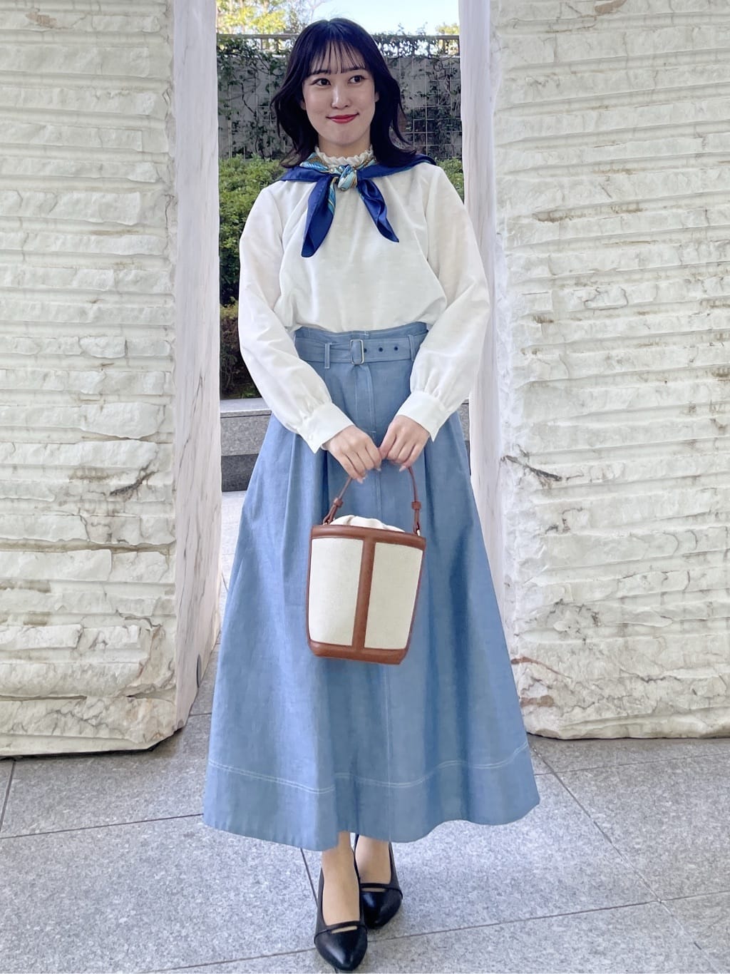 yukariさんの「Reflect｜【接触冷感】フリルネックサテンジャカードブラウス」を使ったコーディネート
