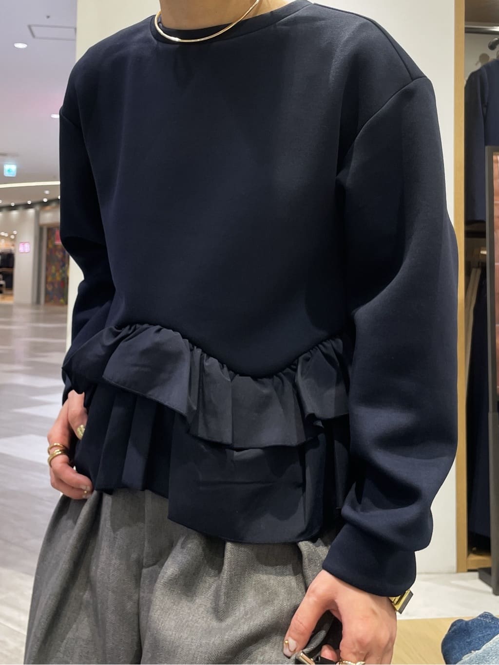 あいさんの「OPAQUE.CLIP｜裾フリルドッキングトップス【洗濯機OK】」を使ったコーディネート