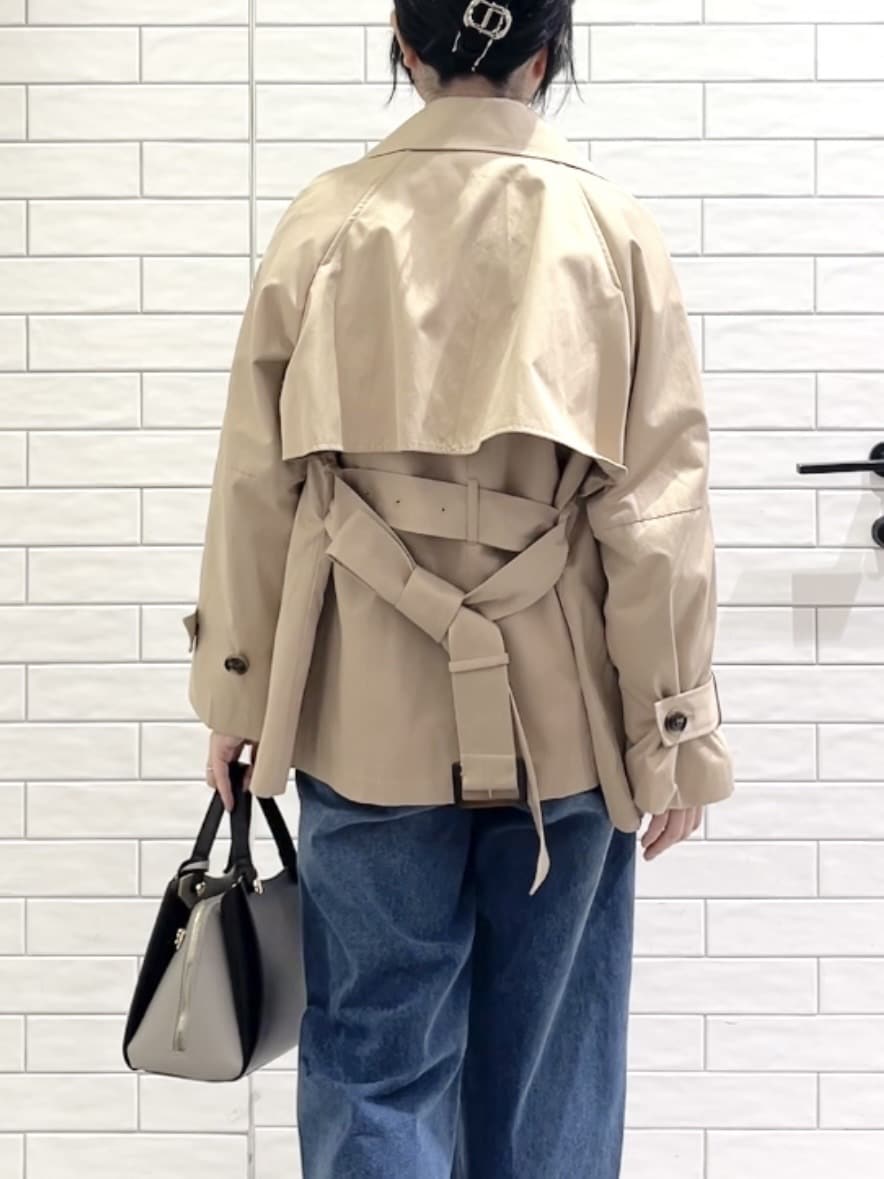 しおりさんの「OPAQUE.CLIP｜ミドルトレンチコート【洗濯機OK】」を使ったコーディネート