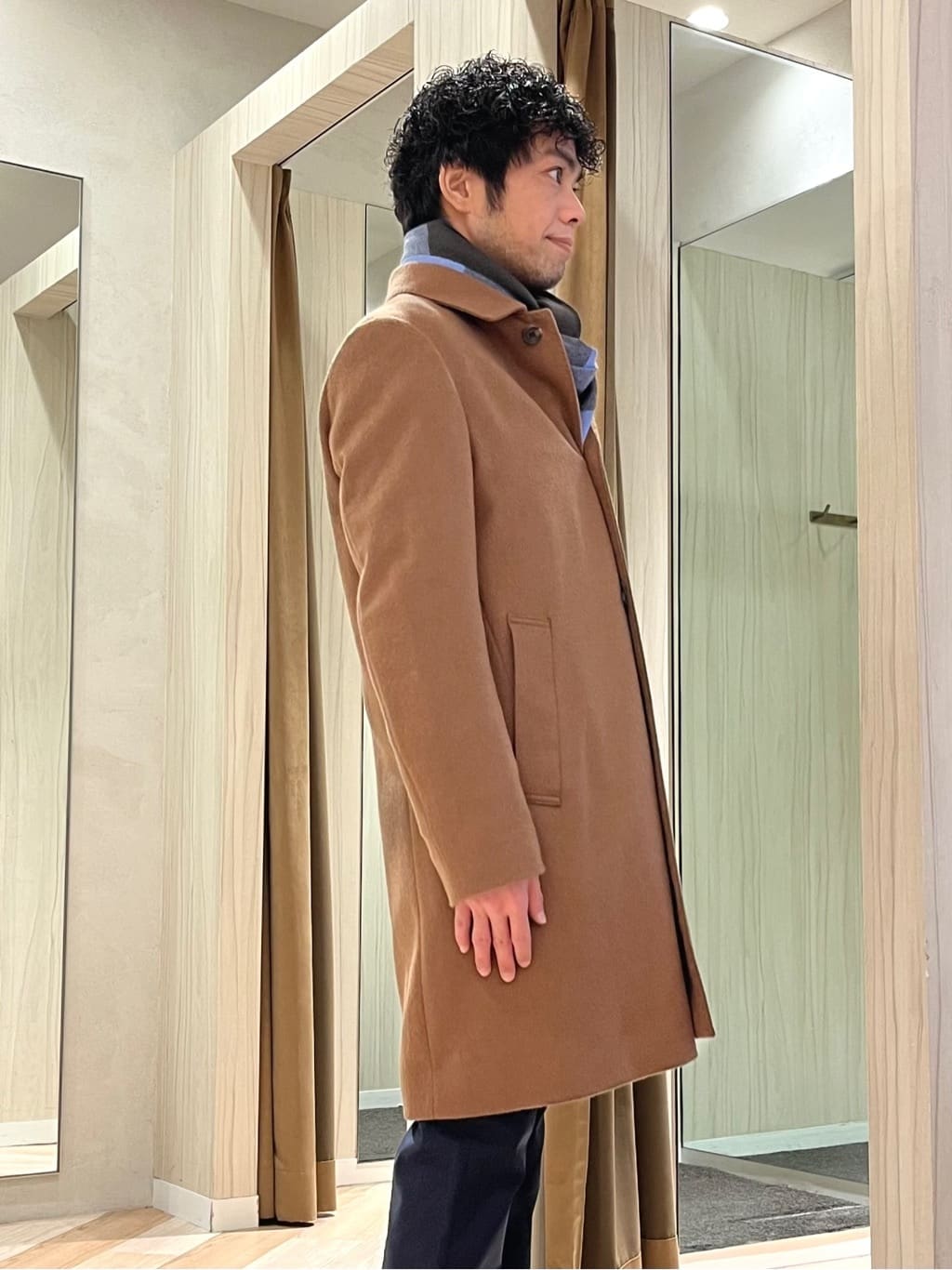 URAさんの「TAKEO KIKUCHI｜カシミヤブレンド ビーバー調ステンカラーコート」を使ったコーディネート