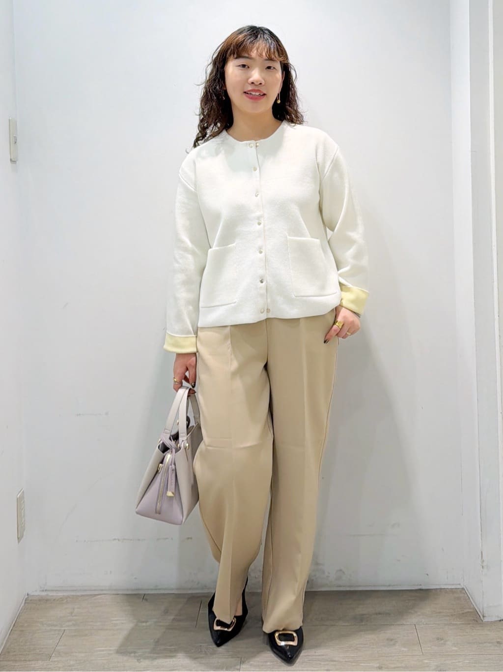 sumicaさんの「OPAQUE.CLIP｜イージーワイドパンツ【洗濯機OK】」を使ったコーディネート