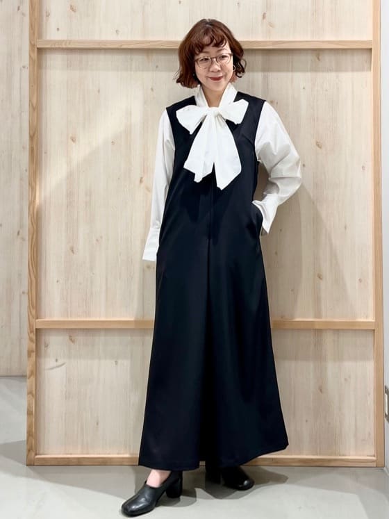 nakoさんの「THE SHOP TK｜【通勤スタイルに】タックボウタイブラウス」を使ったコーディネート