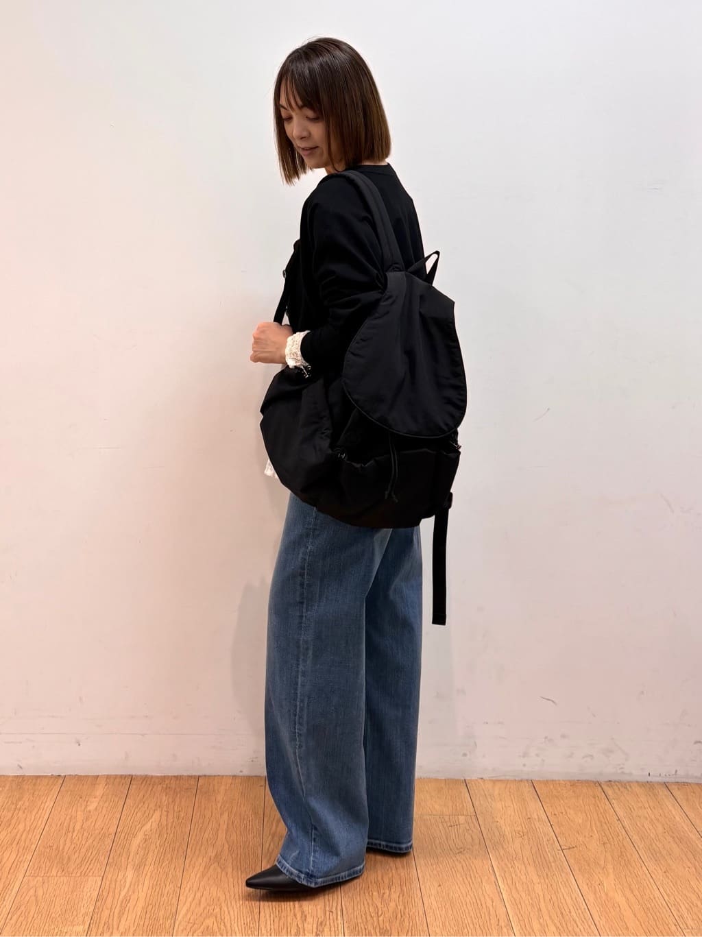 mikkoさんの「INDIVI｜【洗える／レイヤードにおすすめ】シャーリングレース ロングTシャツ」を使ったコーディネート