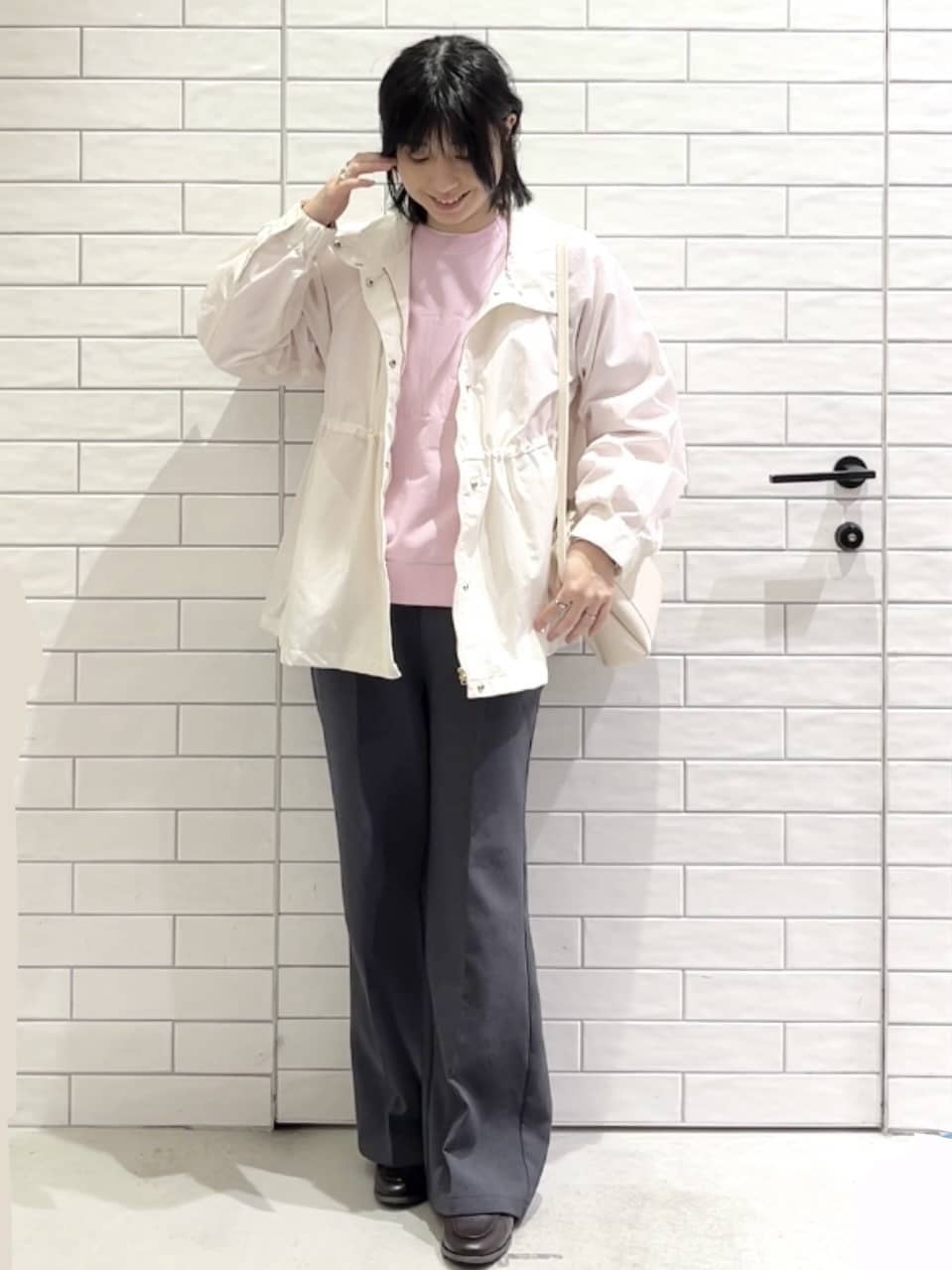 しおりさんの「OPAQUE.CLIP｜撥水スタンドZIPブルゾン【洗濯機OK／UVケア／花粉対応】」を使ったコーディネート