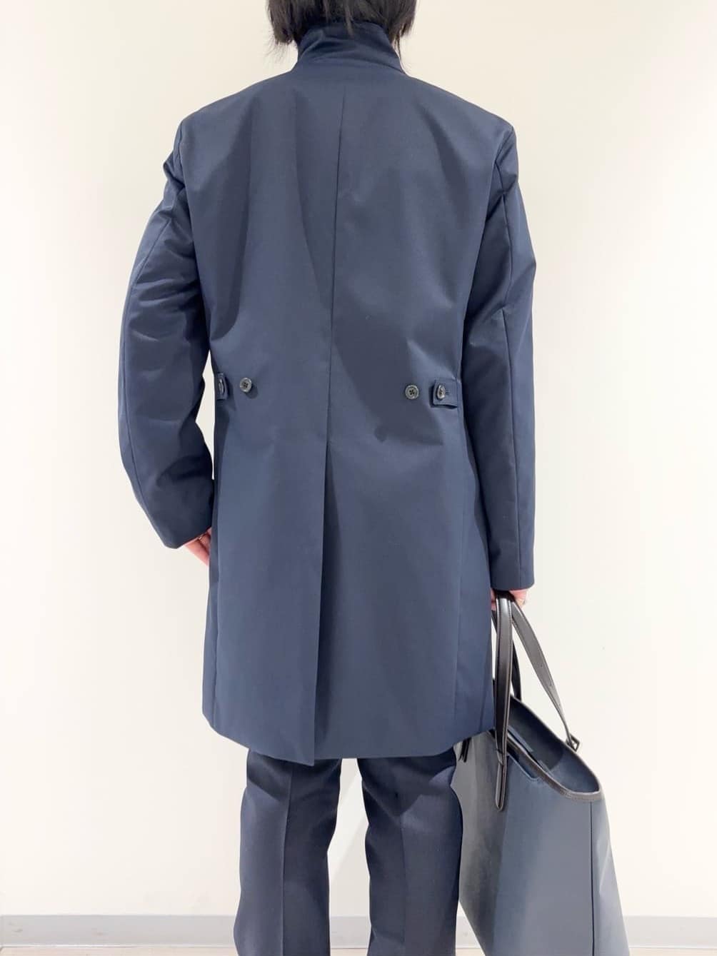 及川さんの「TAKEO KIKUCHI｜撥水ツイル スタンドカラー コート」を使ったコーディネート