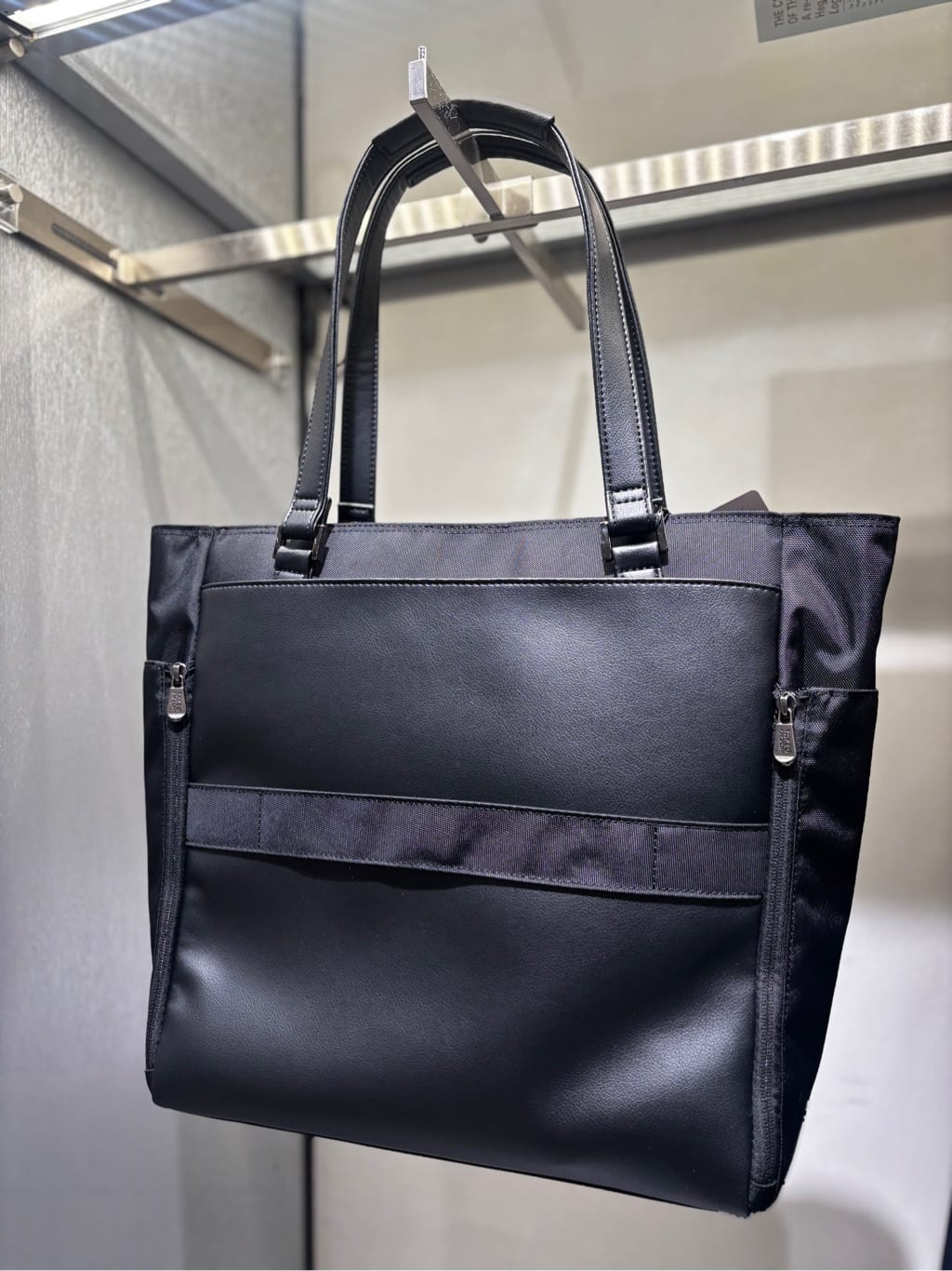 ウララさんの「TAKEO KIKUCHI｜CORDLEY（R）オールトートバッグ」を使ったコーディネート