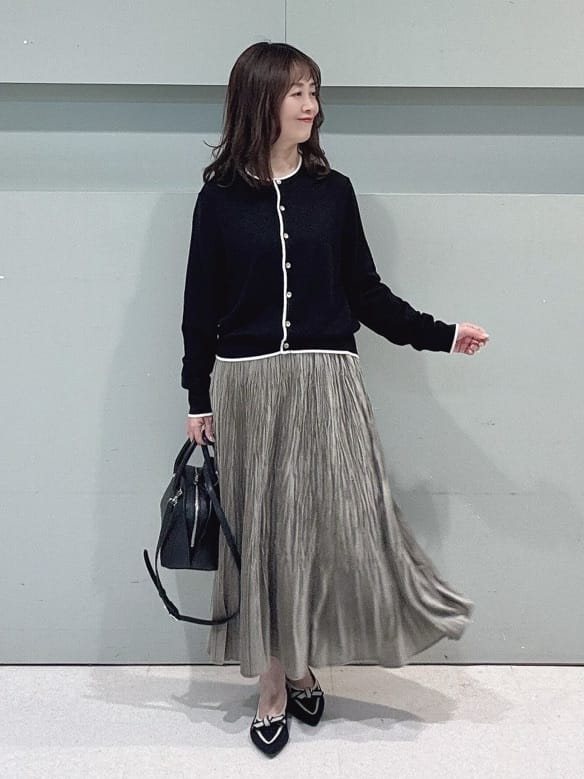 makiさんの「UNTITLED｜【アンサンブル可/洗える】ウォームスパン カーディガン」を使ったコーディネート