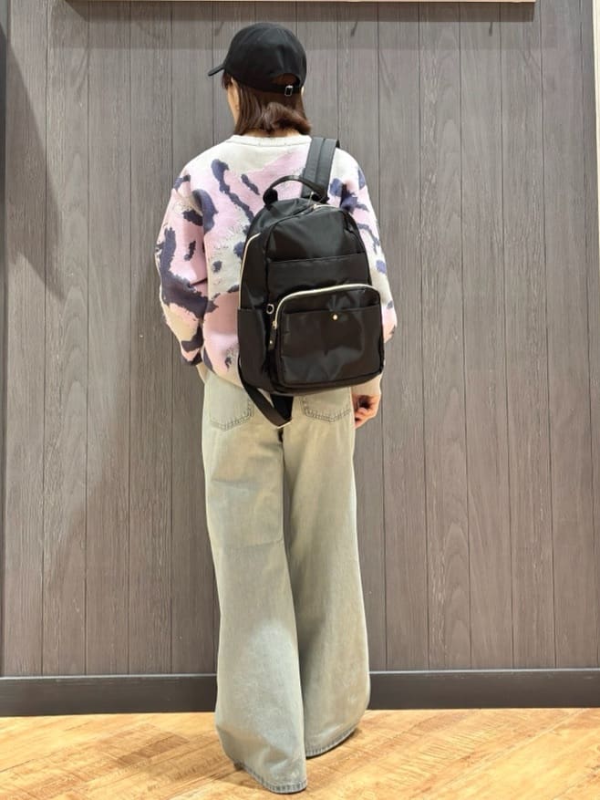 meiさんの「SHOO･LA･RUE｜【洗濯機可/S-LL】1枚で華やかに ラメ入りニュアンス柄ニット」を使ったコーディネート