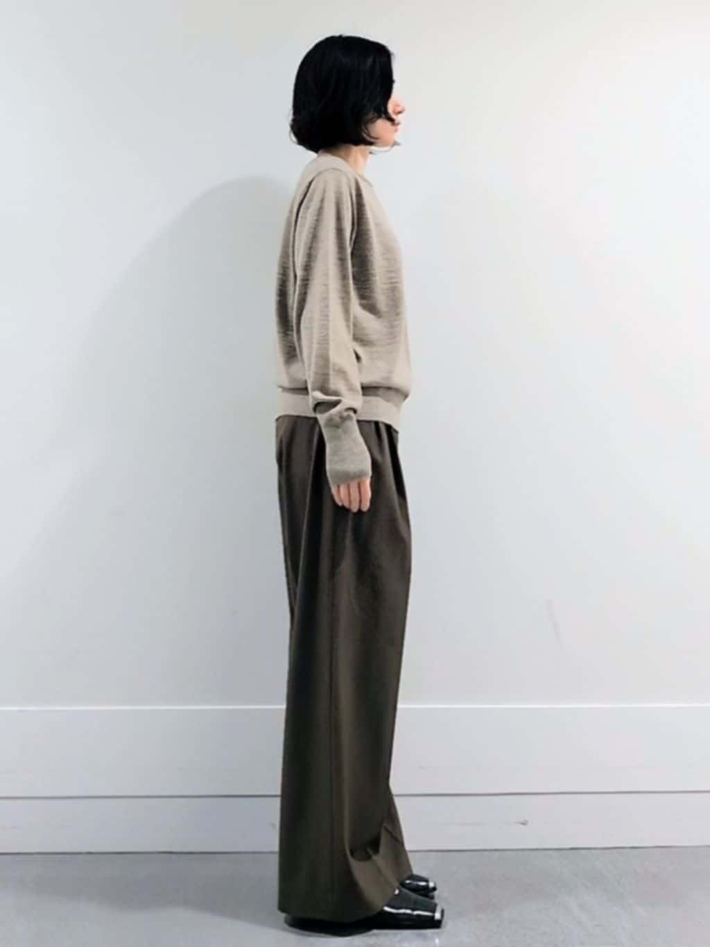 ミズタさんの「UNTITLED｜【アンサンブル可/洗える】シルクウールカシミヤ ドルマンスリーブニット」を使ったコーディネート