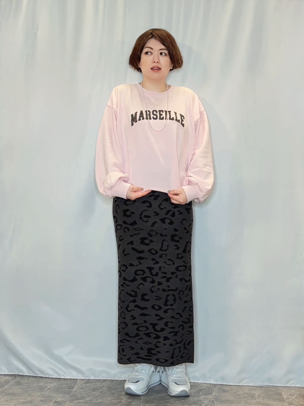 たみさんの「SHOO･LA･RUE｜【洗濯機可/S-LL】コーデの主役になる ロゴアソート 裏毛スウェット」を使ったコーディネート