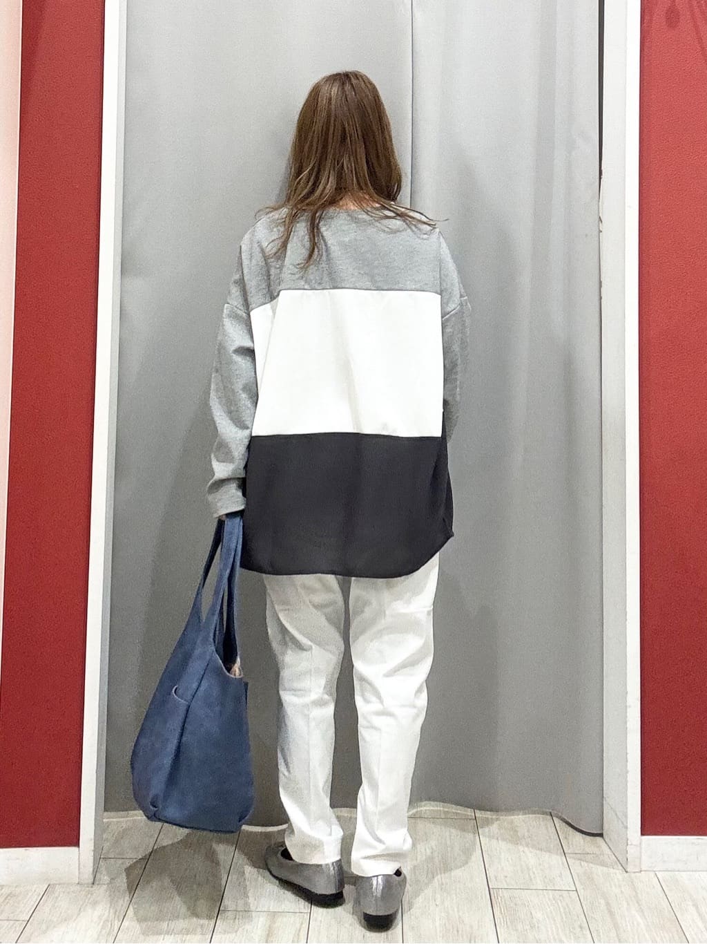 shioさんの「SHOO･LA･RUE｜【洗濯機可/S-LL/体型カバー】インせず着られる 3段切替 配色トップス」を使ったコーディネート