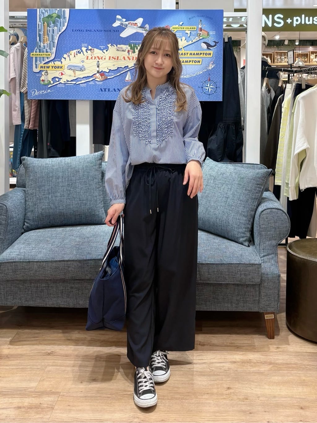yuinaさんの「Dessin｜【着映え/洗える】フロントフリルブラウス」を使ったコーディネート