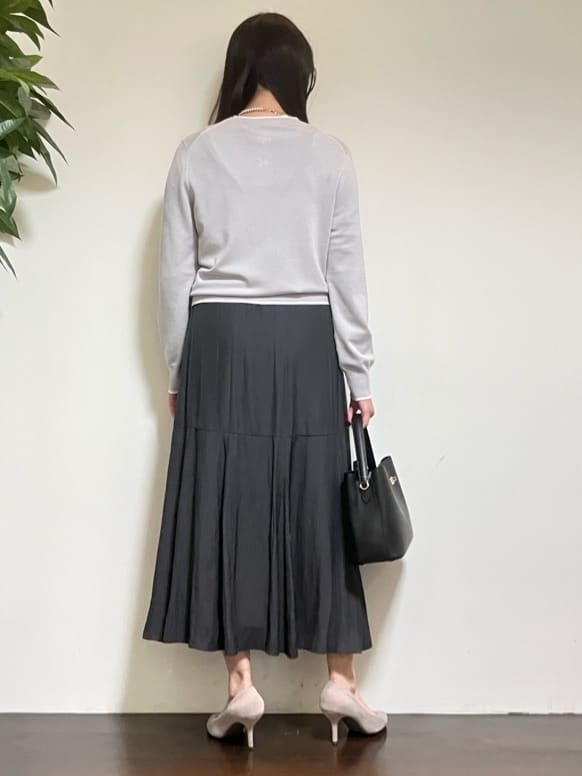 カレンさんの「UNTITLED｜【アンサンブル可/洗える】ウォームスパン カーディガン」を使ったコーディネート
