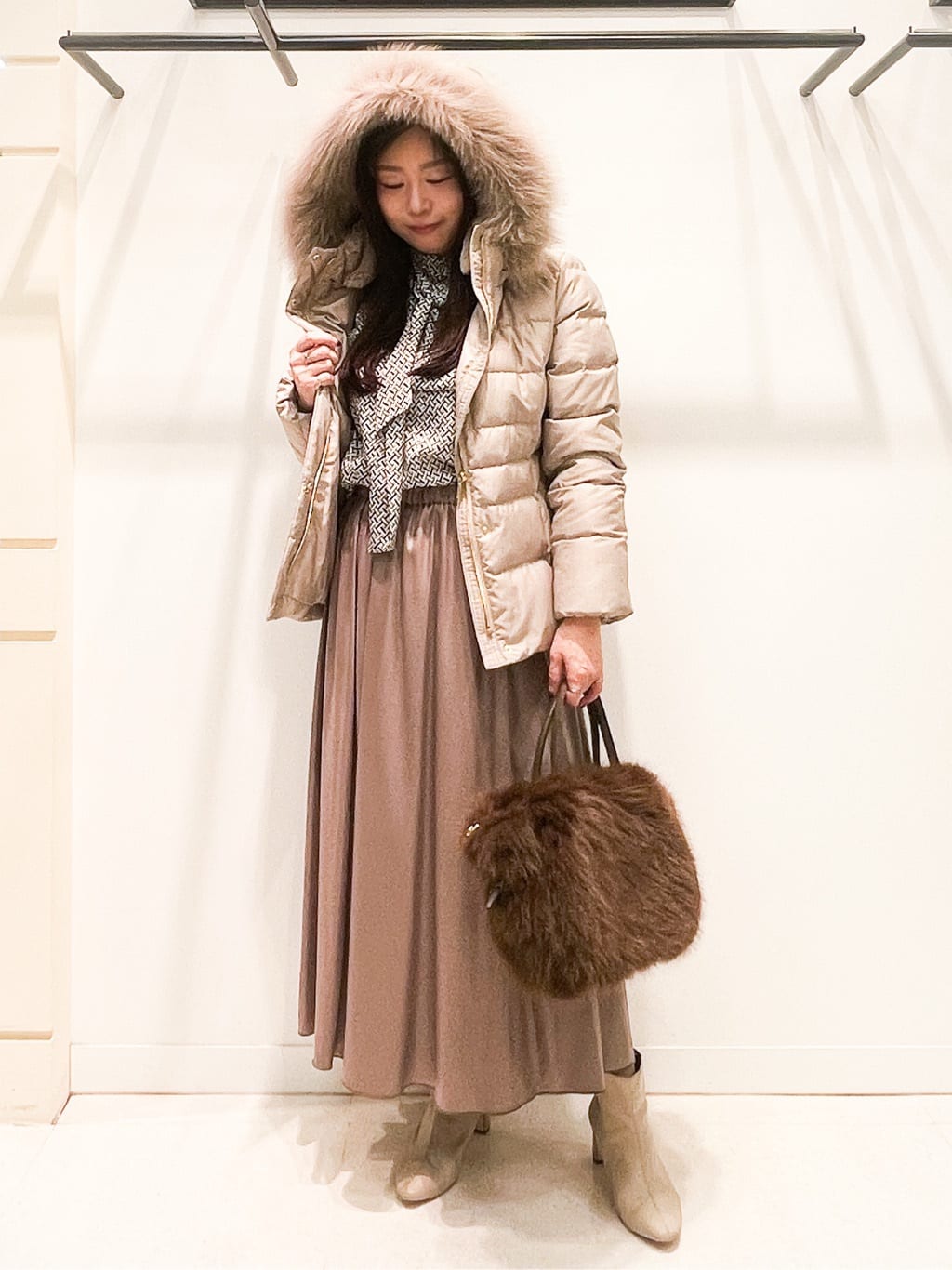 Kuwa-Pさんの「INDIVI｜【名品／撥水／抗菌防臭】ショート丈リサイクルダウンコート」を使ったコーディネート