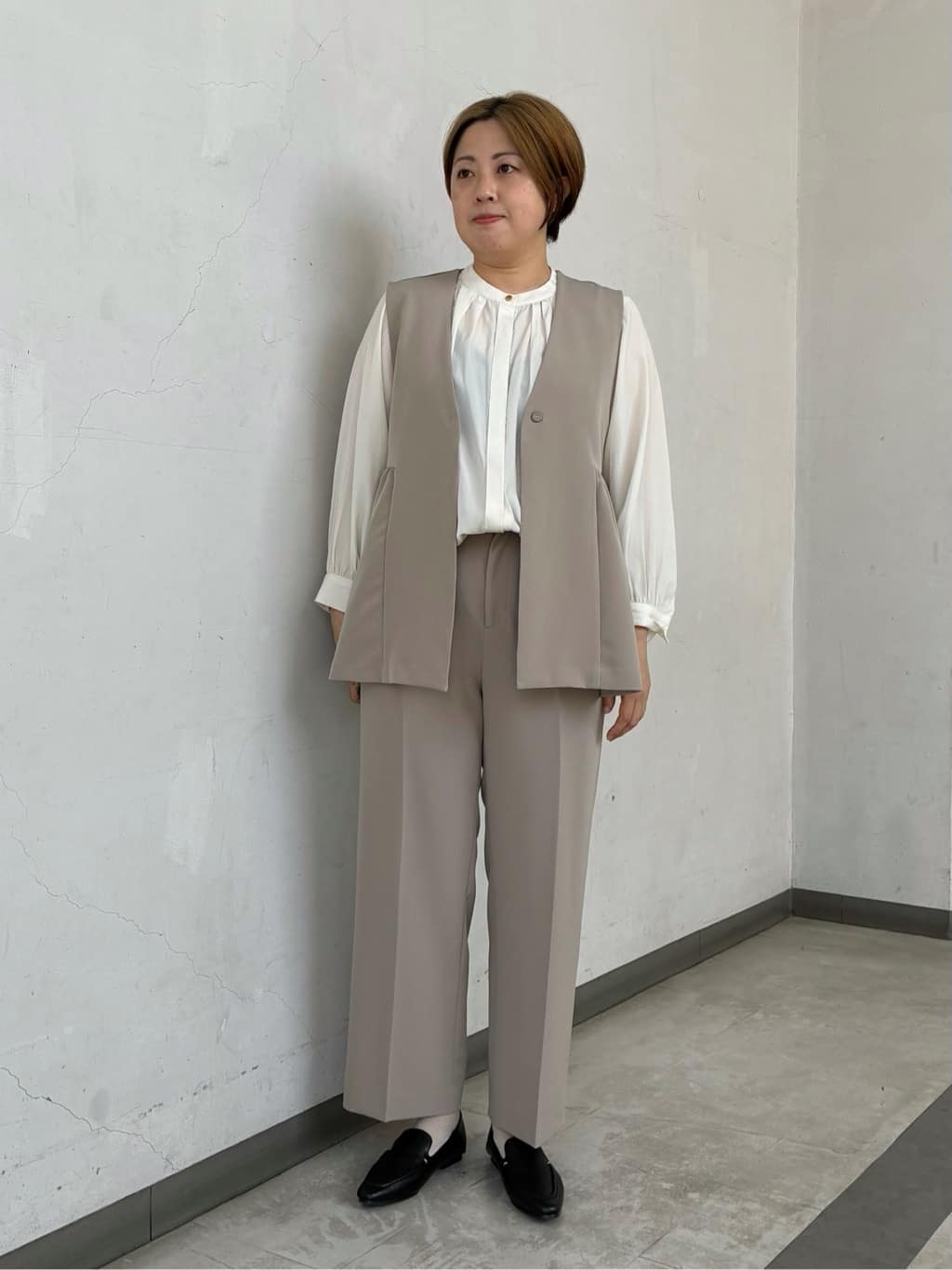 aiさんの「THE SHOP TK｜【通勤・きちんと見えに】ダブルクロス ペプラムジレ/セットアップ可」を使ったコーディネート