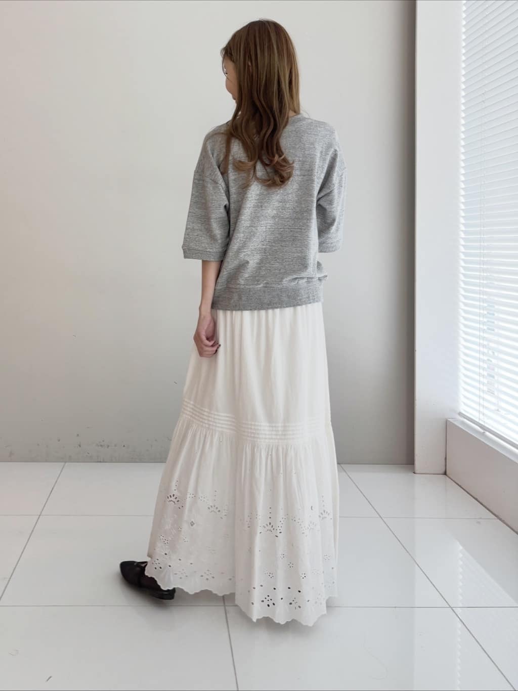 清水夏姫さんの「DRESSTERIOR｜【セットアップ可/ウォッシャブル】ストレッチ裏毛ハーフスリーブプルオーバー」を使ったコーディネート