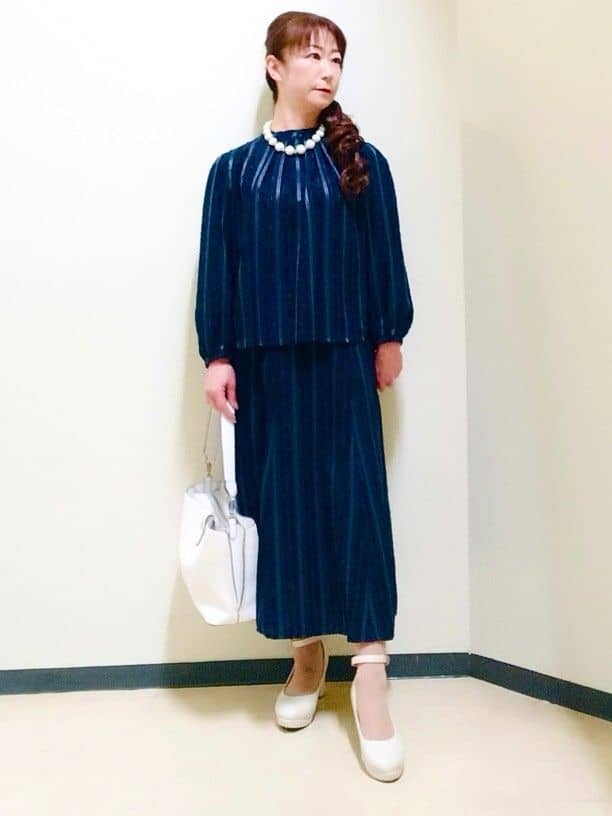 花さんの「Reflect｜【セットアップ可】ストライプ柄ジャカードブラウス」を使ったコーディネート