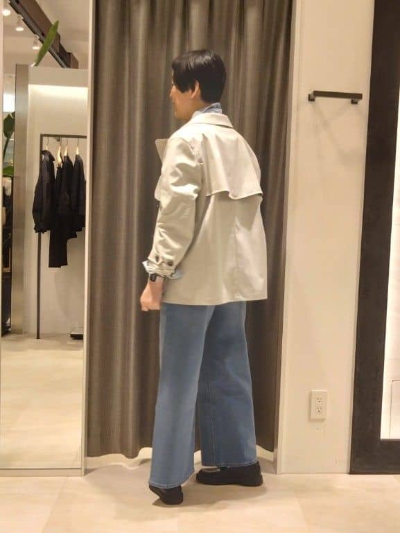まちこさんの「UNTITLED｜【定番人気/はっ水/洗える】タスランショートトレンチコート」を使ったコーディネート