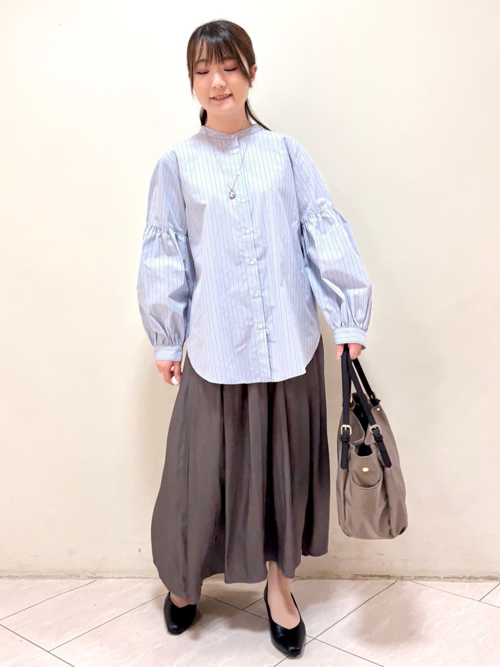 mikiさんの「Reflect｜【レイヤードにおすすめ◎】バンドカラーボリュームスリーブシャツ」を使ったコーディネート
