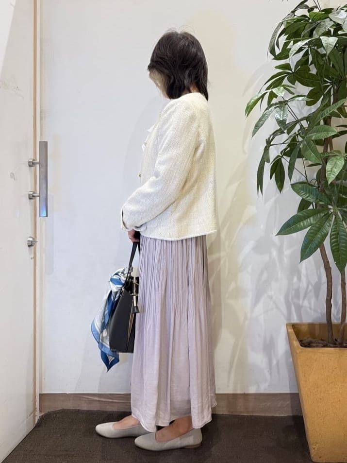misakiさんの「SHOO･LA･RUE｜【S-3L】オンとオフで印象が変わる ライトツイードジャケット」を使ったコーディネート