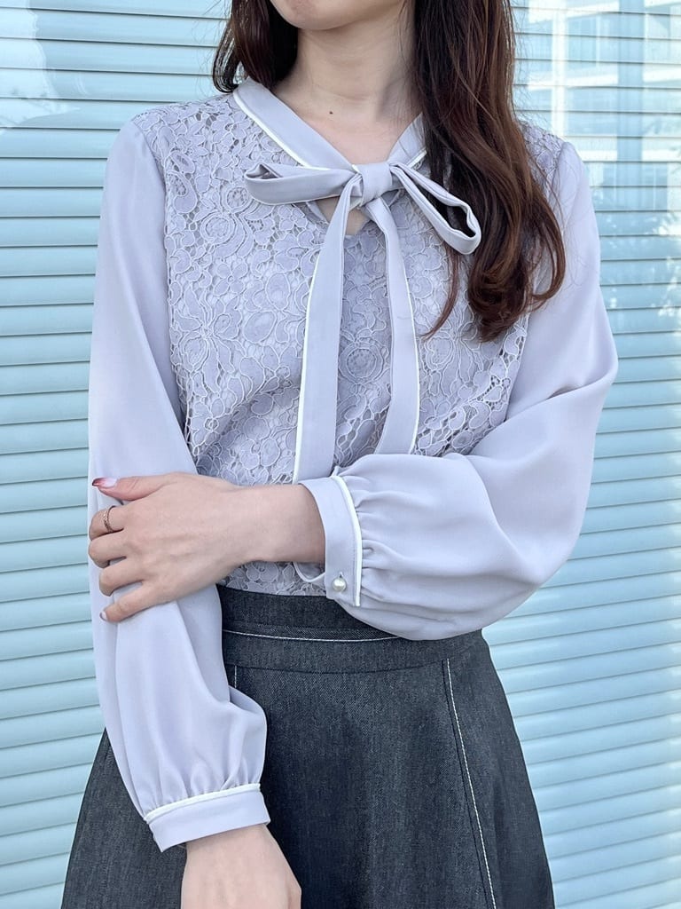 はばさんの「Couture brooch｜【洗える・通勤】フラワーレースブラウス」を使ったコーディネート