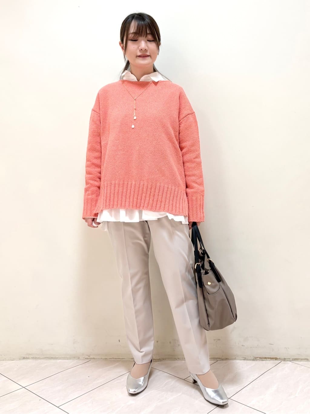 mikiさんの「Reflect｜【レイヤードにおすすめ◎】ロング丈リラクシーニット」を使ったコーディネート